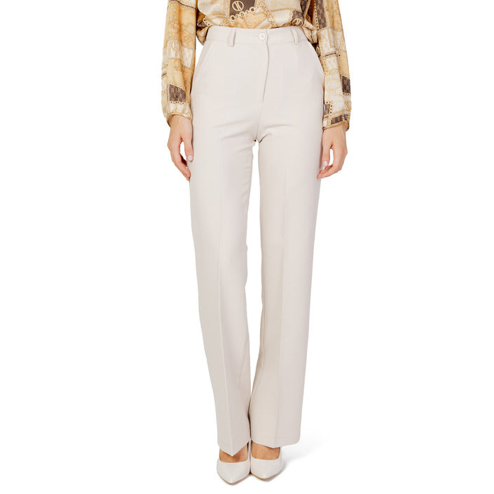 Hanny Deep  Women Trousers