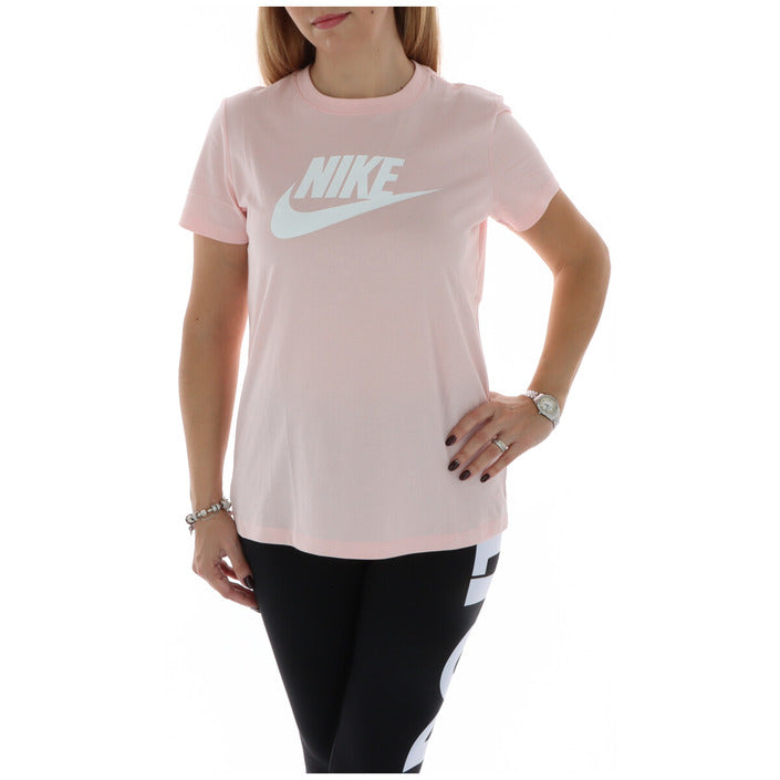 Nike Women T-Shirt