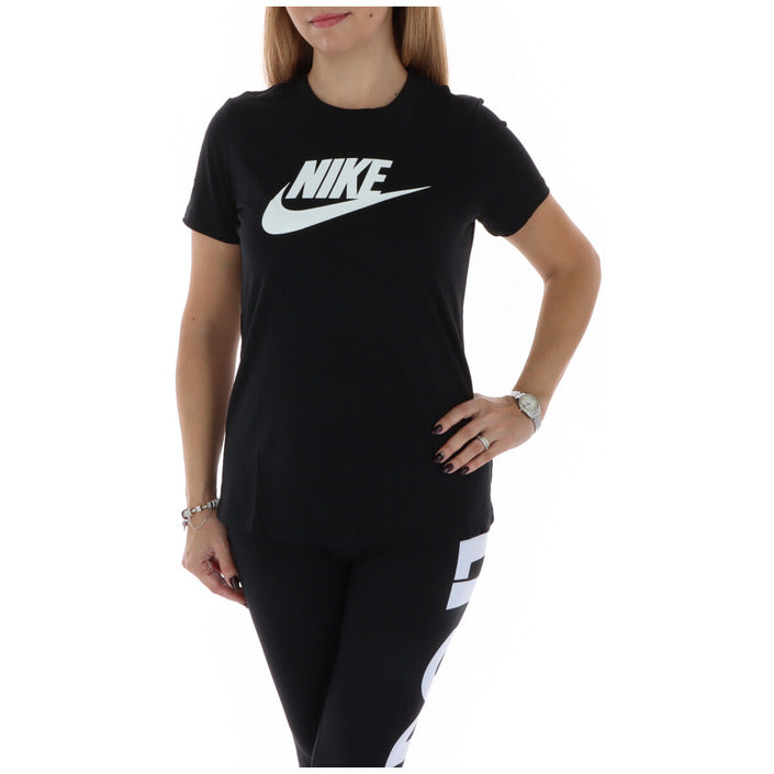 Nike Women T-Shirt